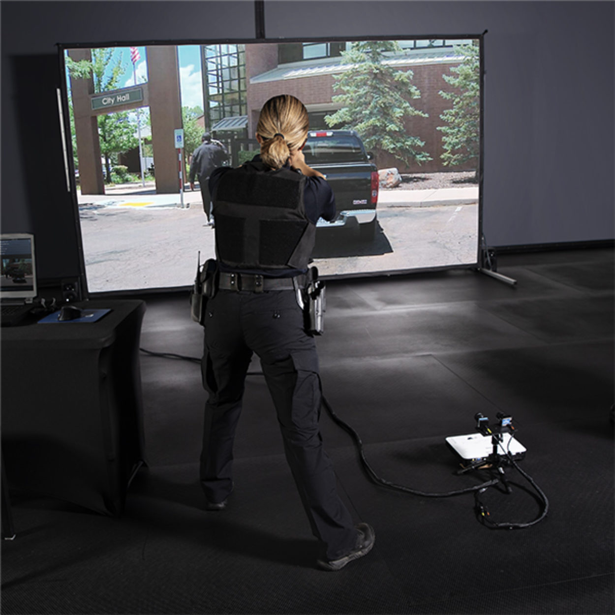Woman_Officer